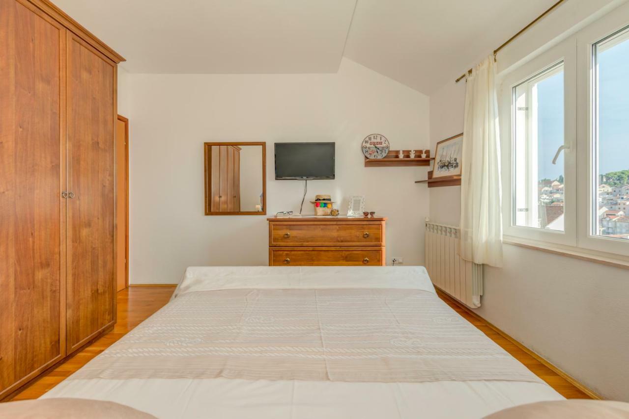 Ivkolina Hotel Хвар Екстериор снимка