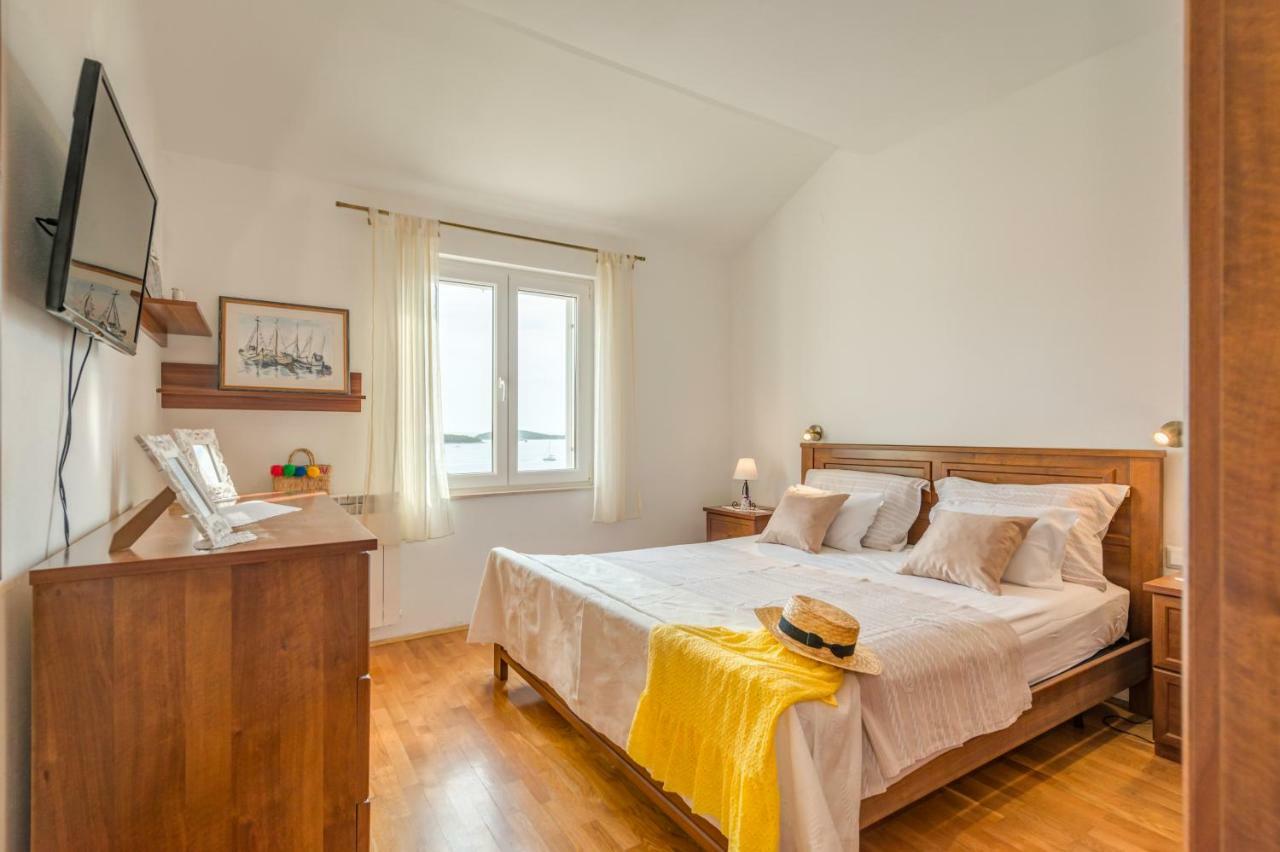 Ivkolina Hotel Хвар Екстериор снимка